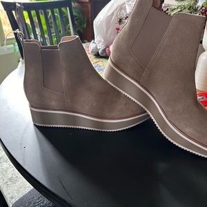 Antonio Melani Suede Women’s size 9 1/2 Wedge Bootie